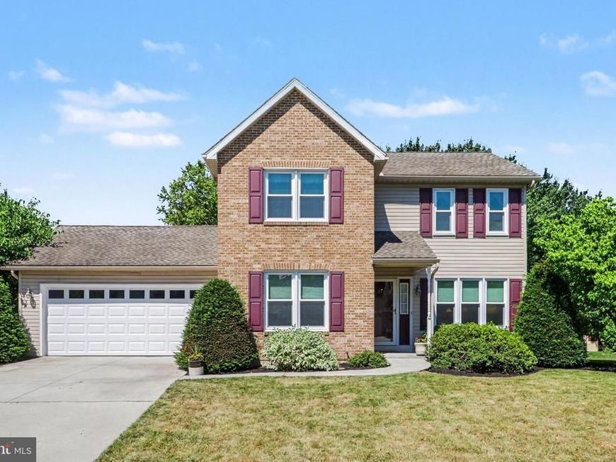 37 Royal Palm Drive, Mechanicsburg, PA 17050 Main Photo