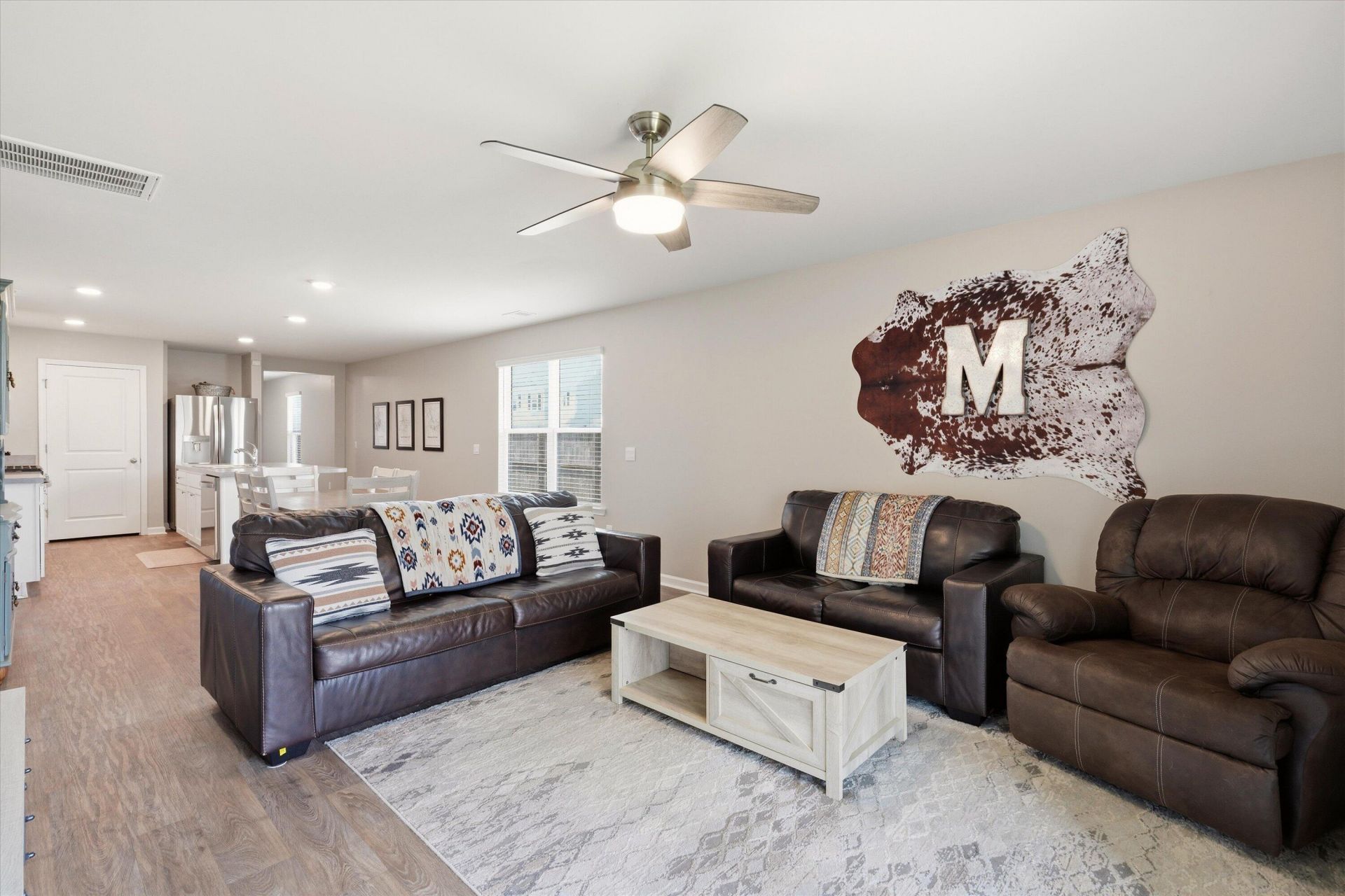 428 White Scallop Way Photo 11