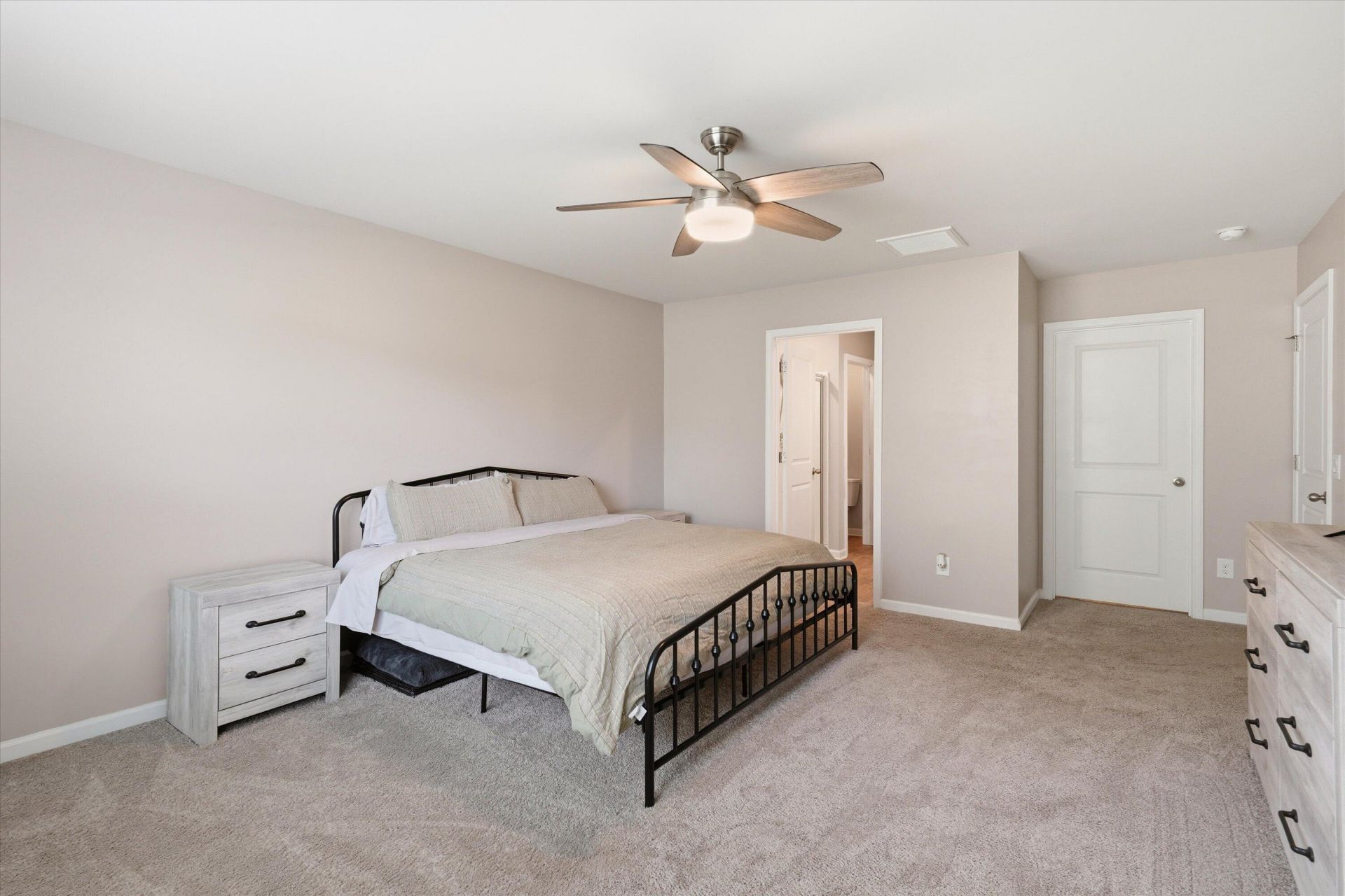 428 White Scallop Way Photo 13