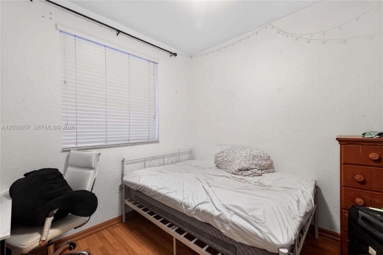 11042 NW 43rd Ter, Doral, FL 33178 Photo