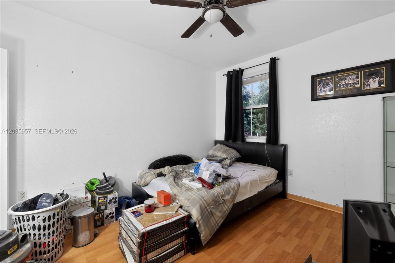 11042 NW 43rd Ter, Doral, FL 33178 Photo