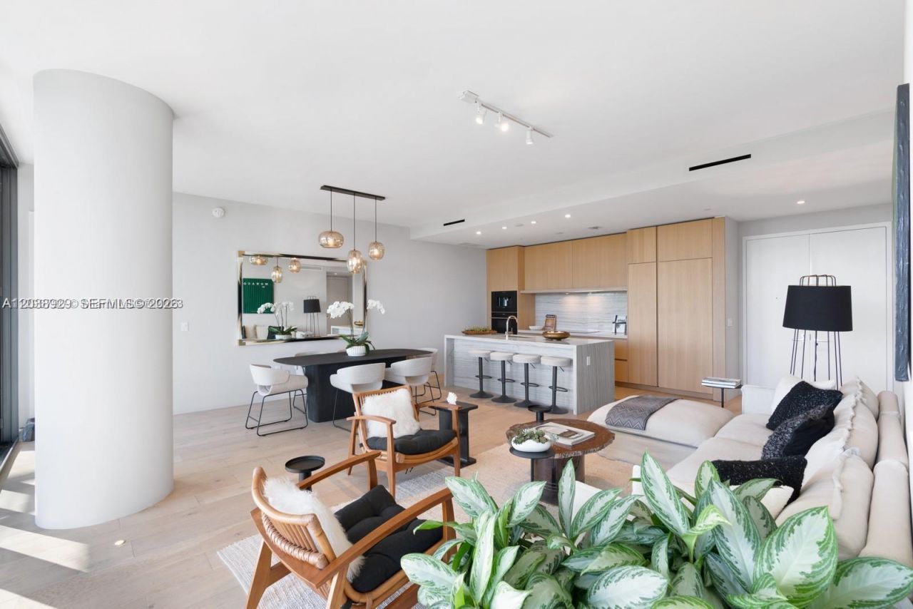 8701 Collins Ave , Unit 404, Miami Beach, FL 33154 Photo
