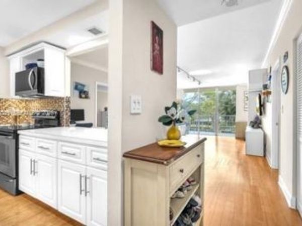 11111 Biscayne Blvd , Unit 2F, Miami, FL 33181