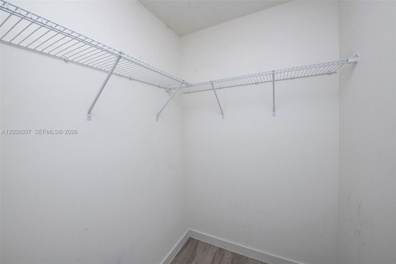 999 SW 1st Ave, Unit 2402, Miami, FL 33130 Photo
