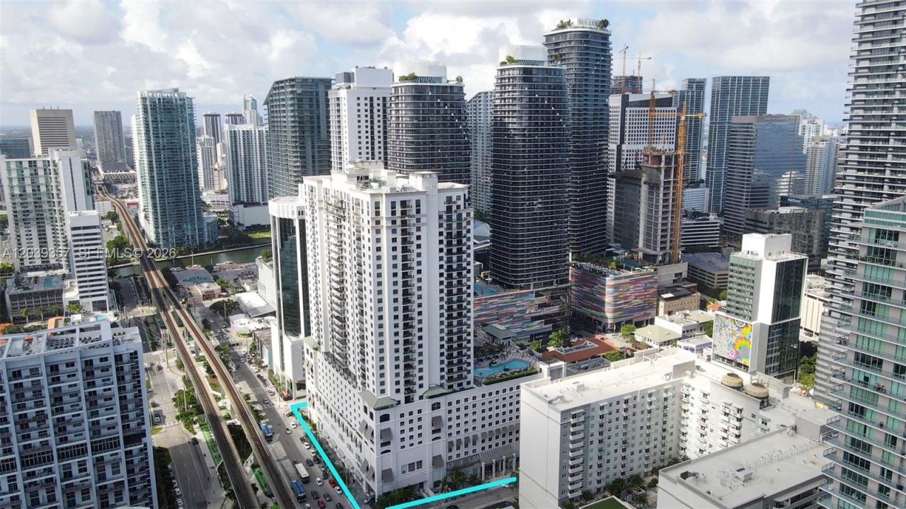 999 SW 1st Ave, Unit 2402, Miami, FL 33130 Photo