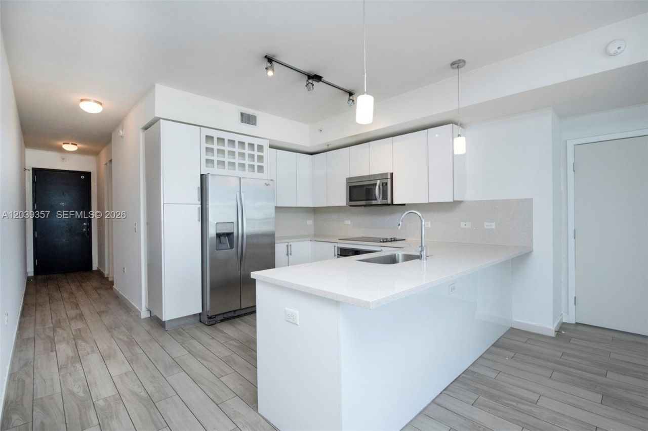 999 SW 1st Ave, Unit 2402, Miami, FL 33130 Photo