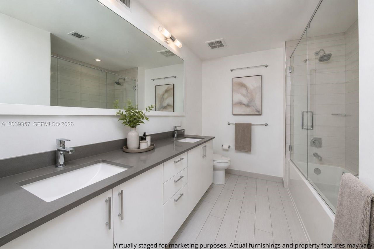 999 SW 1st Ave, Unit 2402, Miami, FL 33130 Photo