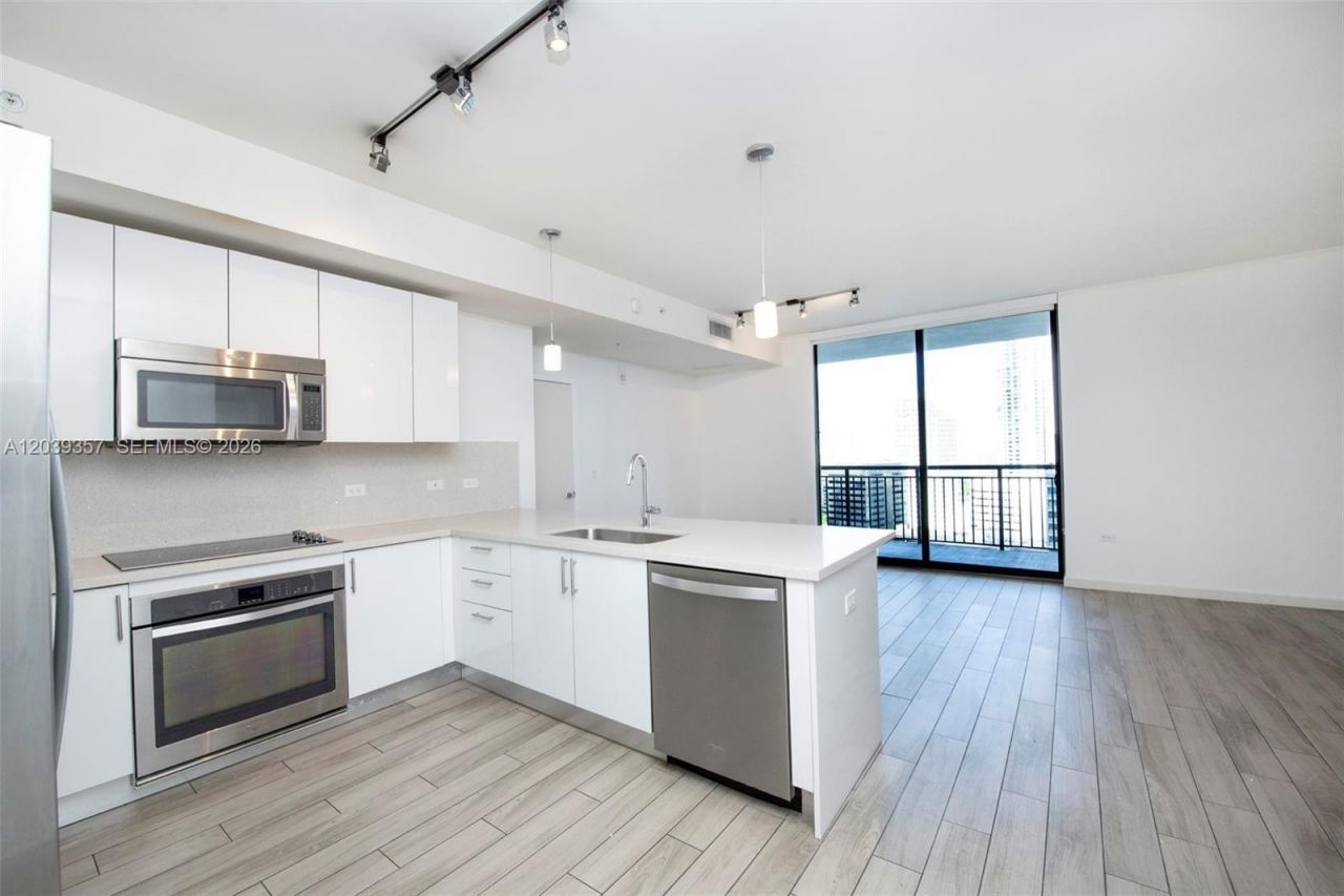 999 SW 1st Ave, Unit 2402, Miami, FL 33130 Photo