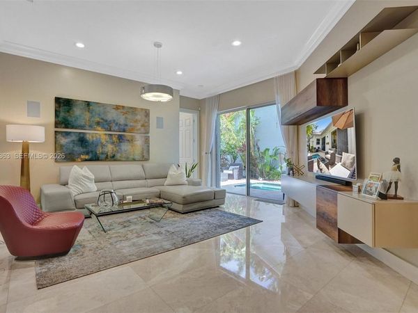 1529 Shoreline Way , Unit 1529, Hollywood, FL 33019