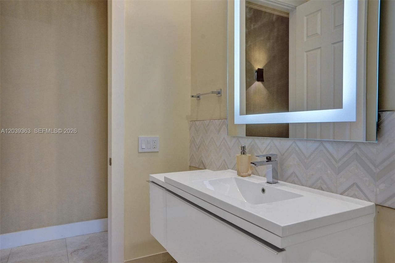 1529 Shoreline Way , Unit 1529, Hollywood, FL 33019 Photo
