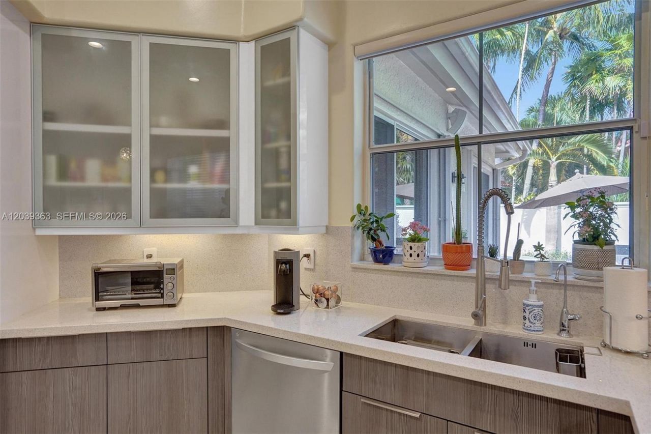 1529 Shoreline Way , Unit 1529, Hollywood, FL 33019 Photo
