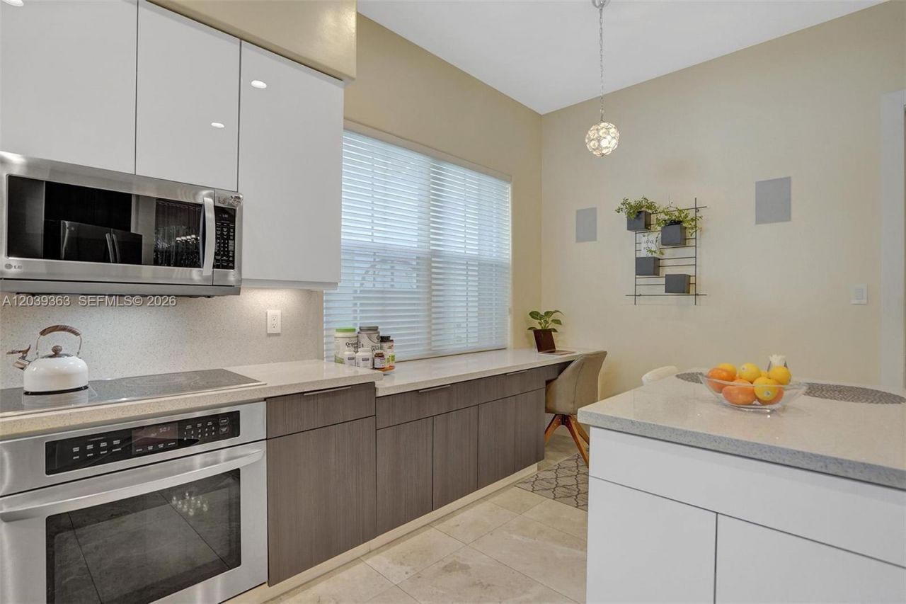 1529 Shoreline Way , Unit 1529, Hollywood, FL 33019 Photo