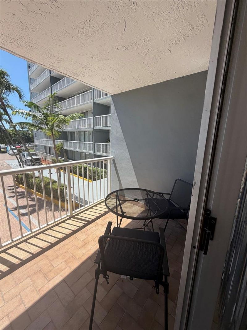 1800 NW 24th Ave, Unit 220, Miami, FL 33125 Photo