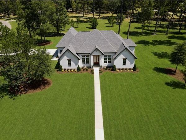 7220 THE WOODS Avenue , Abita Springs, LA 70420