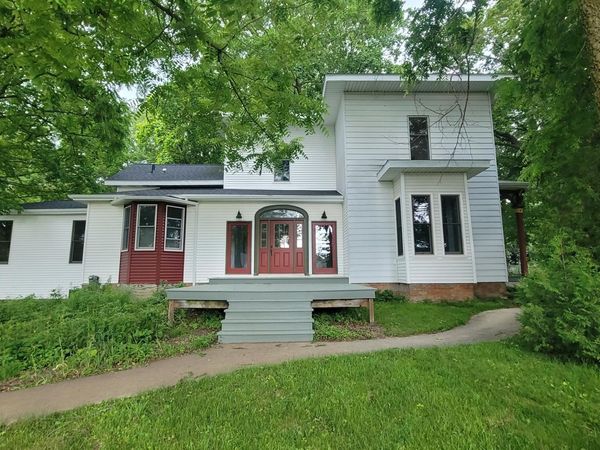 105 E 1st Street, Ovid, MI 48866
