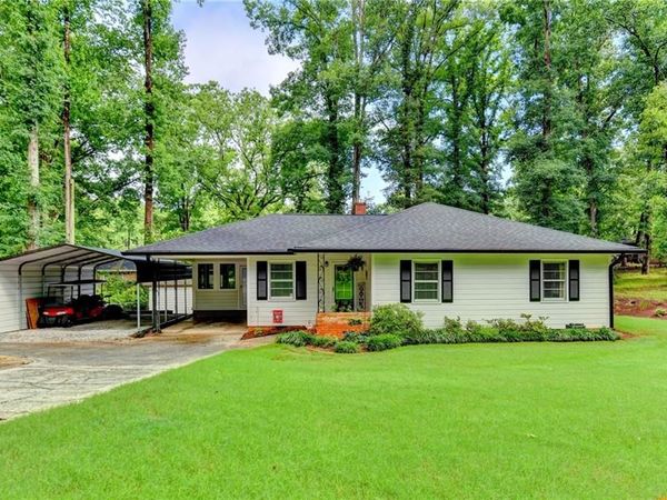307 Pine Circle , Monroe, GA 30655