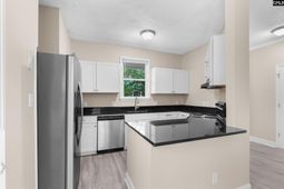509 Wallace Way  photo 4