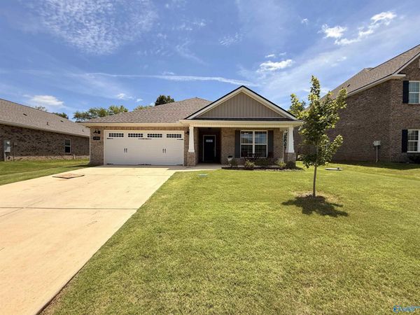 135 Ivy Vine Drive, Toney, AL 35773