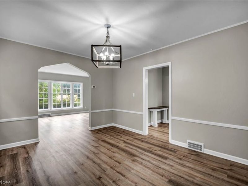 2496 Saybrook Road , University Heights, OH 44118 Photo 10
