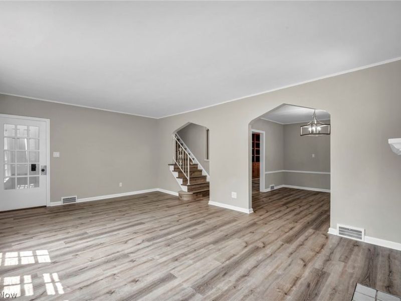 2496 Saybrook Road , University Heights, OH 44118 Photo 5