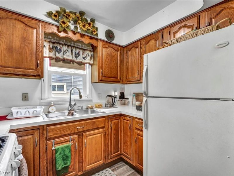 301 E 317th Street , Willowick, OH 44095 Photo 12