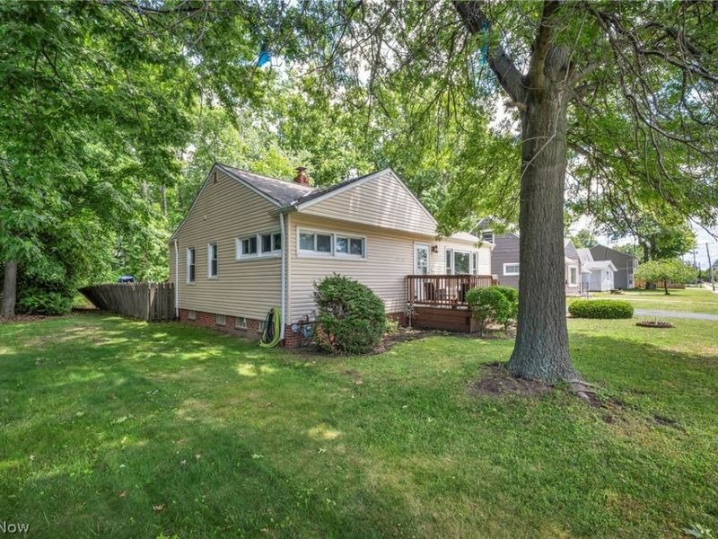 301 E 317th Street , Willowick, OH 44095 Photo 3