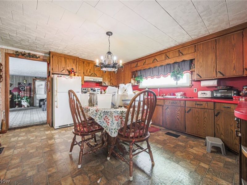 8936 Massillon Road , Dundee, OH 44627 Photo 9