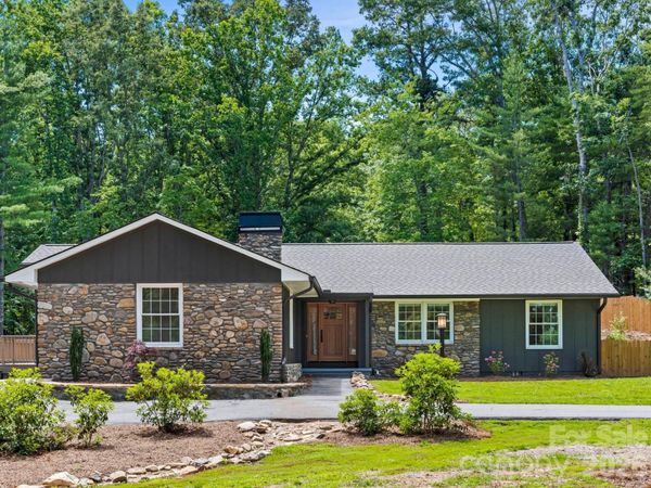 26 Glen Cove Road, Arden, NC 28704