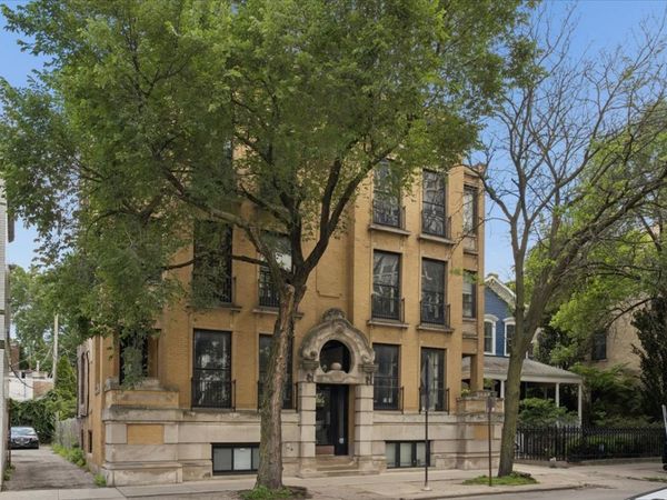 445 W Fullerton Parkway, Unit 2E, Chicago, IL 60614