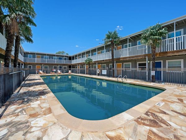 2401 Manor RD, Unit 217, Austin, TX 78722