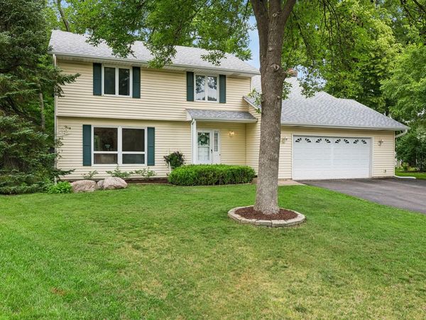 7840 W 100th Street, Bloomington, MN 55438