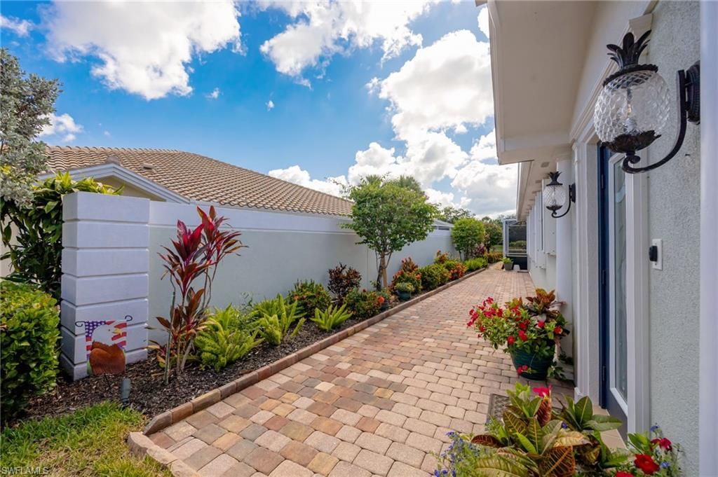 3006 Futuna Ln, Naples, FL 34119 Photo