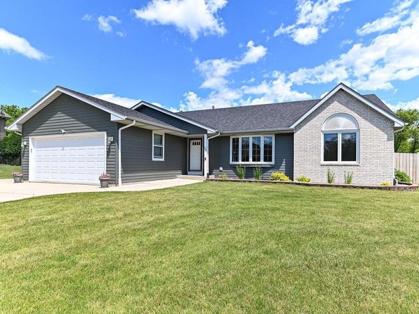 164 Mill AVENUE, Union Grove, WI 53182