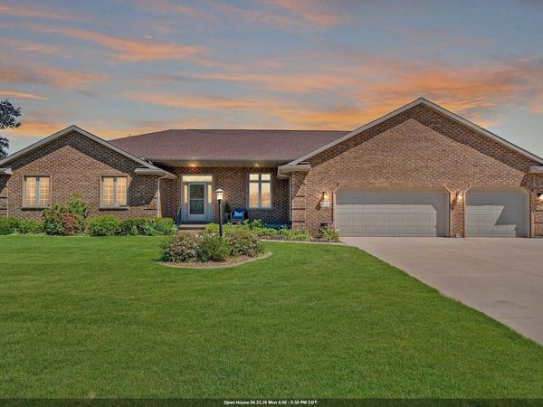2562 REBECCA ANN DRIVE, New Franken, WI 54229