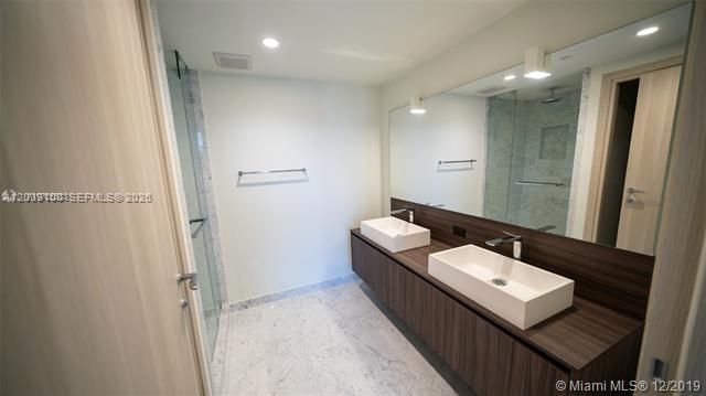 1000 Brickell Plz , Unit 4905, Miami, FL 33131 Photo