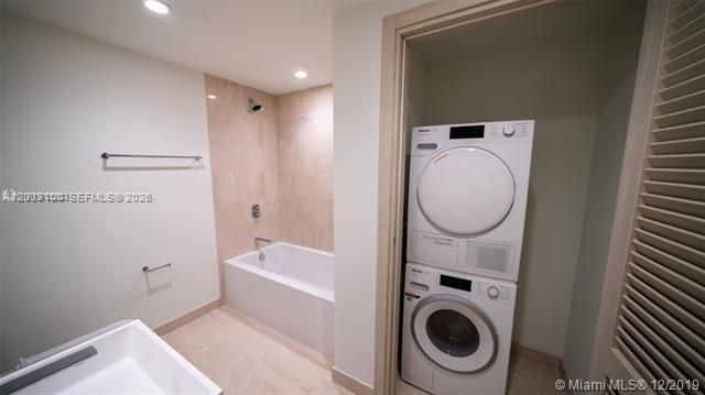 1000 Brickell Plz , Unit 4905, Miami, FL 33131 Photo