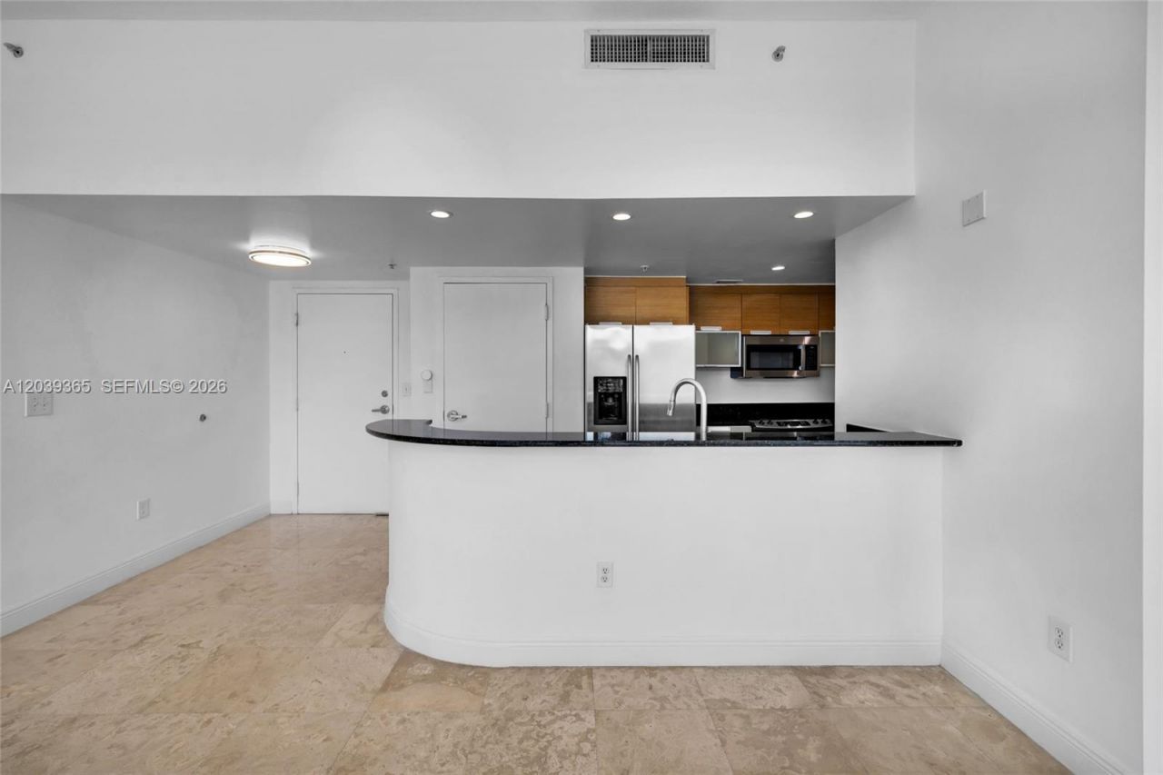 1881 79th St Cswy, Unit 2106-1, North Bay Village, FL 33141 Photo