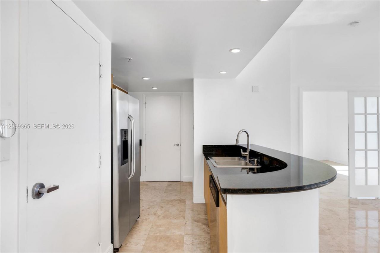 1881 79th St Cswy, Unit 2106-1, North Bay Village, FL 33141 Photo