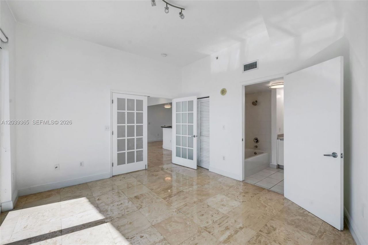 1881 79th St Cswy, Unit 2106-1, North Bay Village, FL 33141 Photo