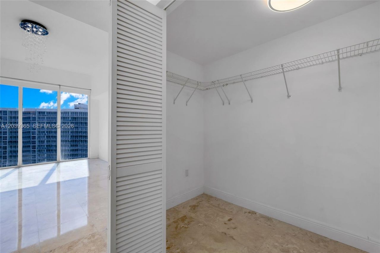 1881 79th St Cswy, Unit 2106-1, North Bay Village, FL 33141 Photo