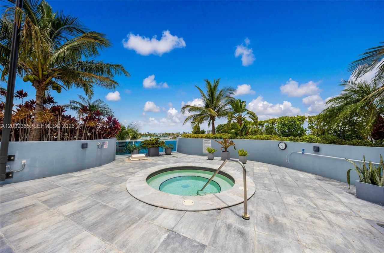 1881 79th St Cswy, Unit 2106-1, North Bay Village, FL 33141 Photo
