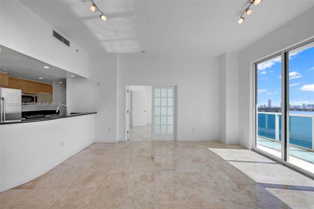 1881 79th St Cswy, Unit 2106-1, North Bay Village, FL 33141 Photo
