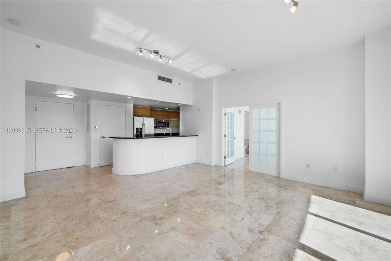 1881 79th St Cswy, Unit 2106-1, North Bay Village, FL 33141 Photo