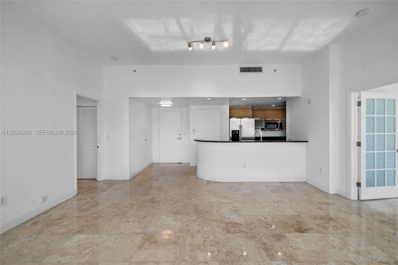 1881 79th St Cswy, Unit 2106-1, North Bay Village, FL 33141 Photo