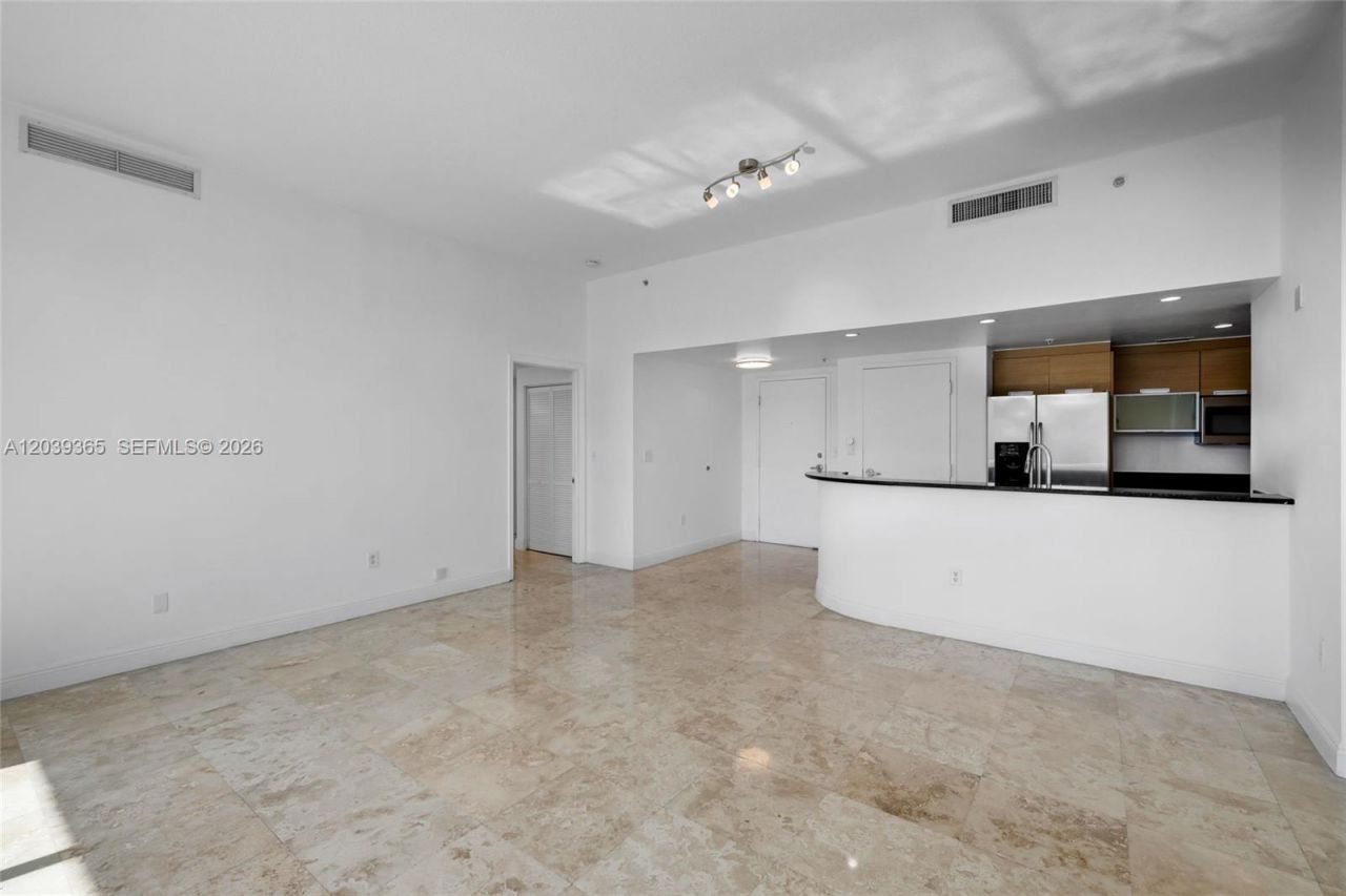 1881 79th St Cswy, Unit 2106-1, North Bay Village, FL 33141 Photo