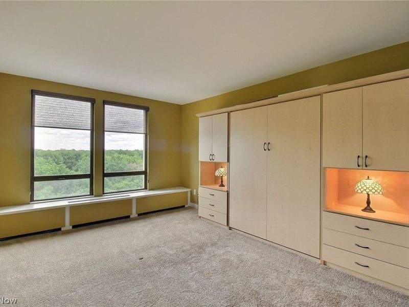 1 Bratenahl Place, Unit 802, Bratenahl, OH 44108 Photo 12