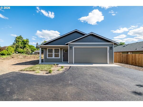 730 E Elmore ST, Lebanon, OR 97355