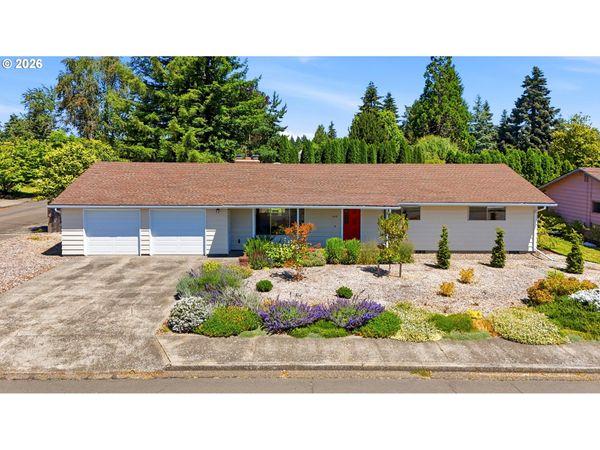 549 NW 19TH ST, McMinnville, OR 97128