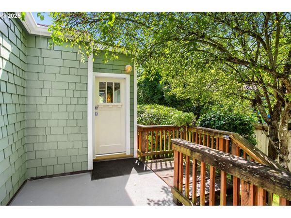 9224 SW 26TH AVE, Portland, OR 97219