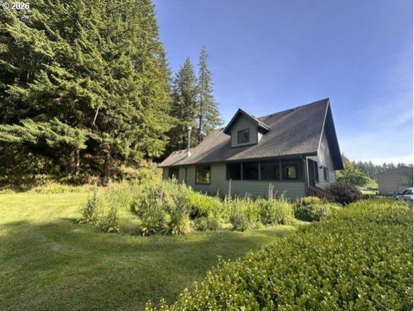 94964 ECHO SPRINGS LN, North Bend, OR 97459